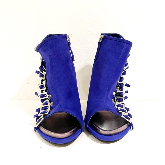 New in BOX 2011 BEBE Taffy Blue Suede shoes buckle heels US 9 Women's toe boot - Picture 4 of 13